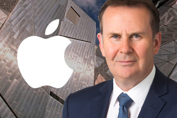 Article image for Tony Jones debates Tourism Minister over Apple megastore