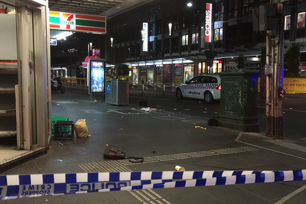 Article image for Two stabbed, four arrested in bloody brawl on Flinders St