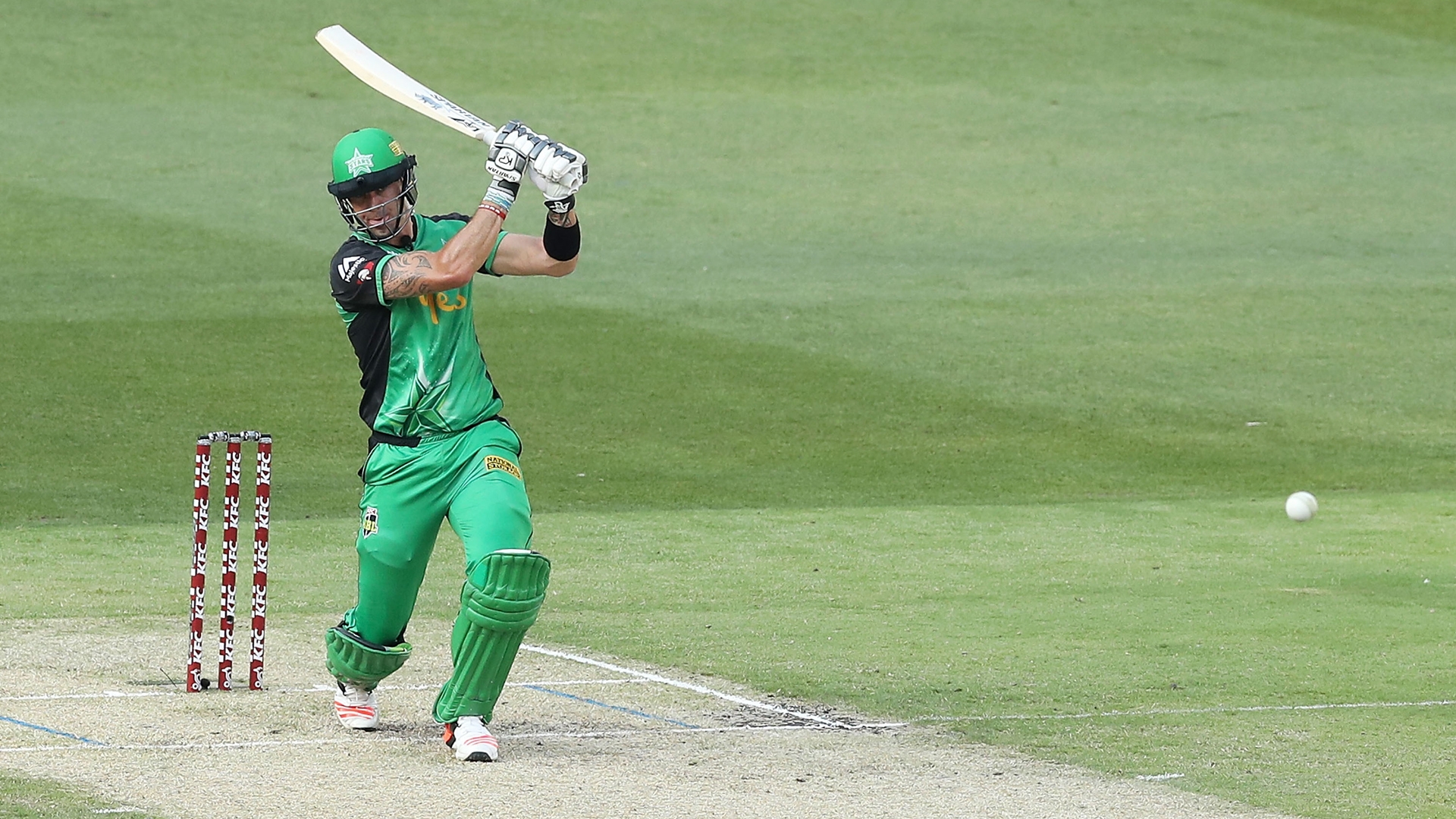 Article image for Pietersen helps Stars shock Hurricanes in final game