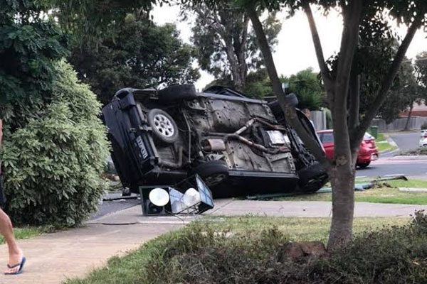 Article image for Two on the run in a stolen car after ramming cop car in Cranbourne