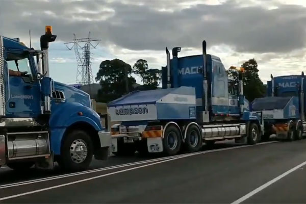 Article image for 650-tonne convoy begins slow journey from Gippsland to city