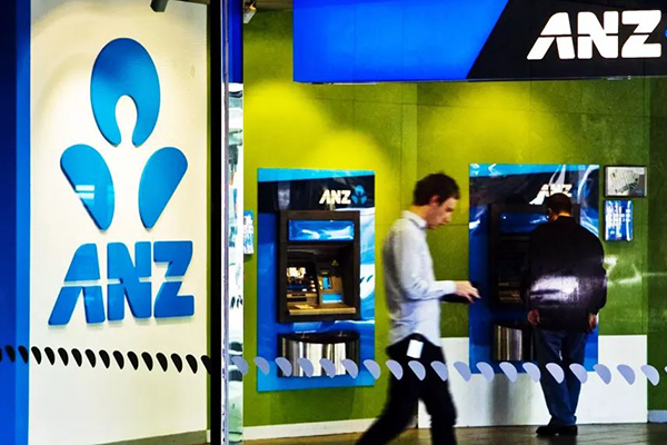 Article image for ANZ customers strapped for cash after online disaster
