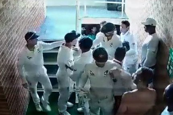 Article image for David Warner caught in ugly exchange with South African opponent