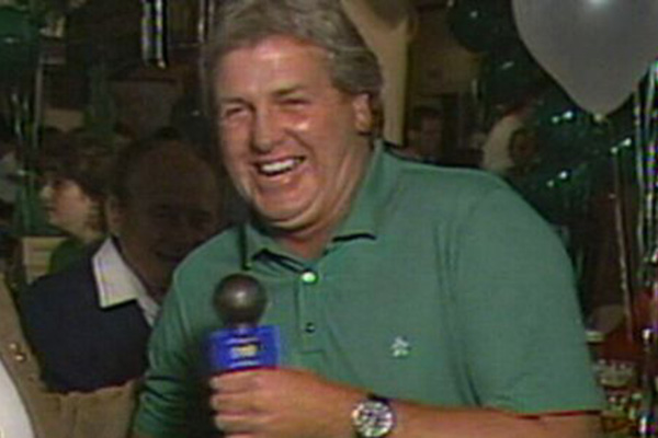 Article image for Former Channel 9 sports broadcaster Darrell Eastlake dies