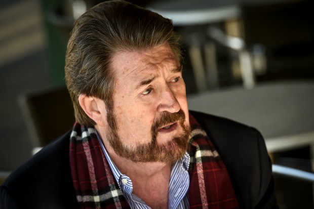 Article image for ‘I will vote for them with no strings attached’: Hinch to back income tax cuts