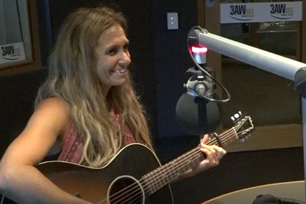 Article image for Kasey Chambers and her dad Bill perform in the studio