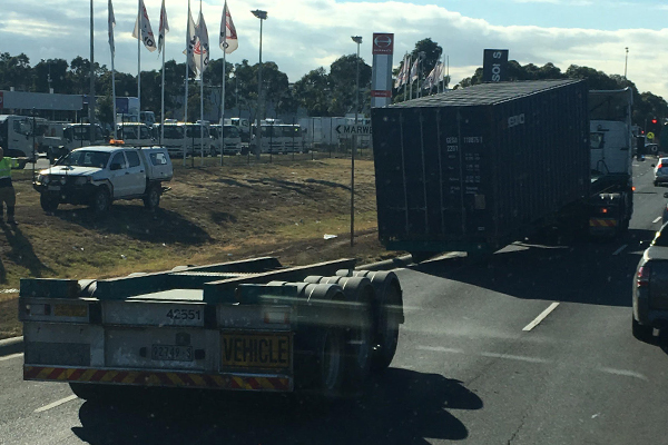 Article image for Truck loses its trailer and load on Bounday Road
