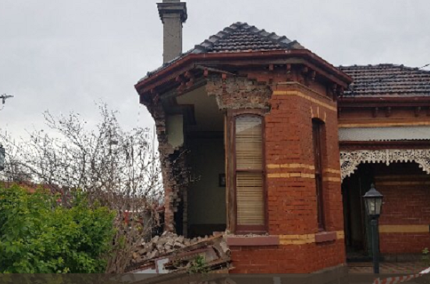Article image for Car slams into Moonee Ponds house