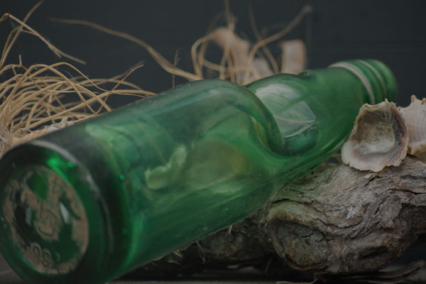 Article image for Bottle of beer found in wreckage of ship at Point Lonsdale to be sent home after 150 years