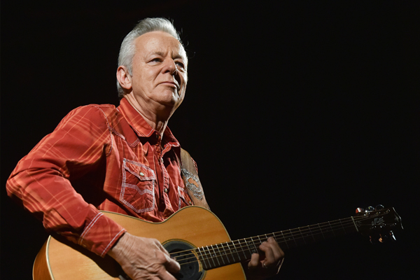 Article image for Legendary guitarist Tommy Emmanuel opens up about the death of his brother Phil