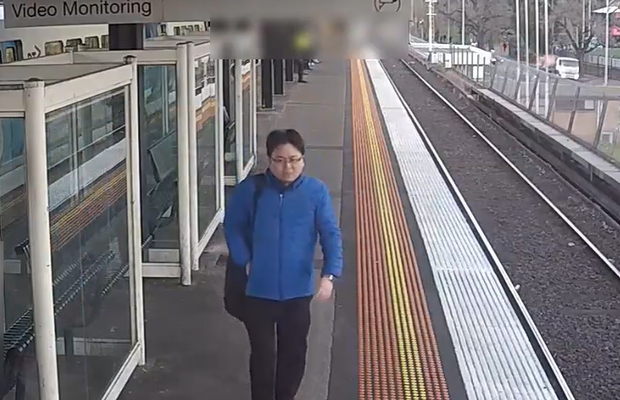 Article image for Police hunt Richmond train creep who made gross offer to schoolgirl