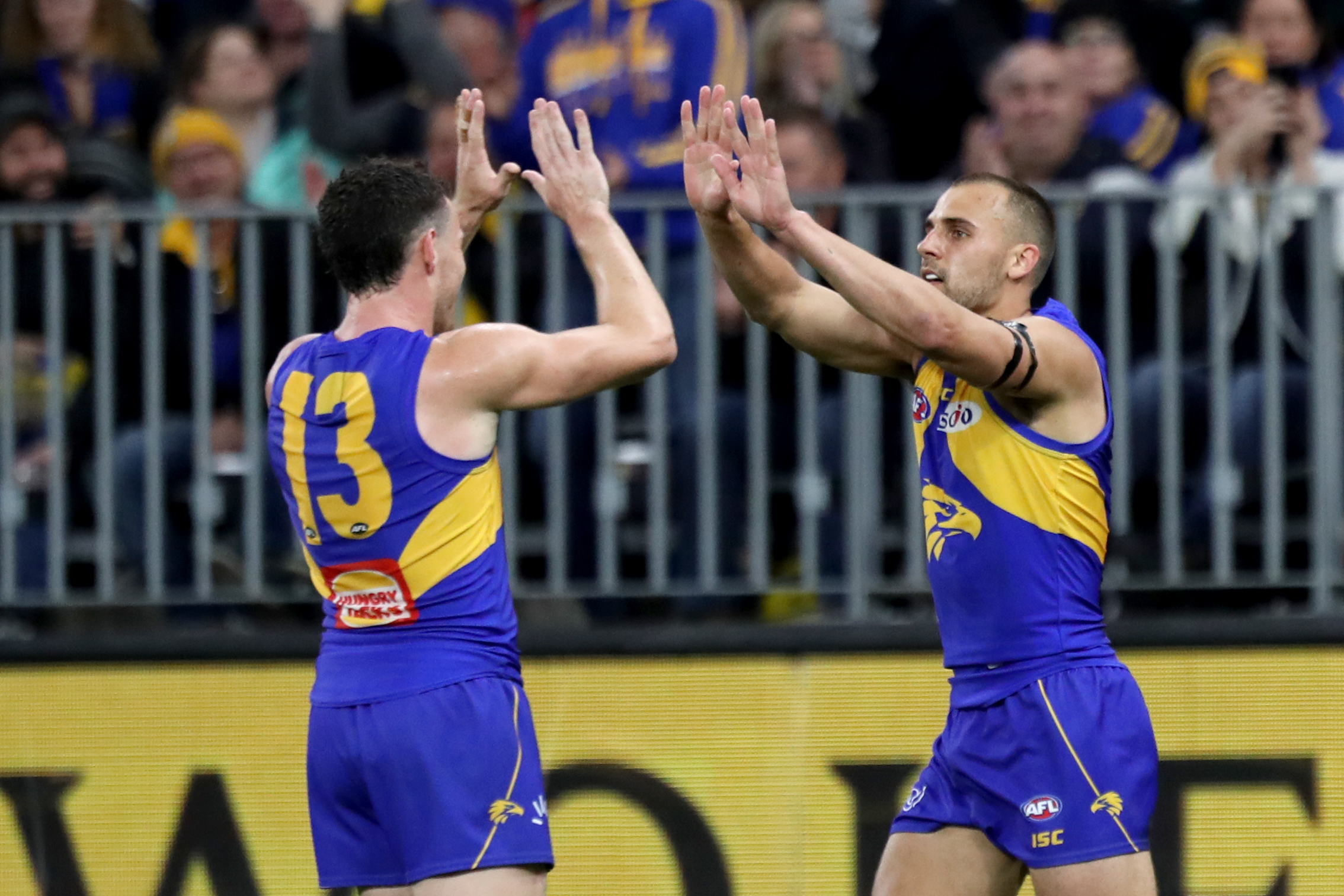 Article image for Eagles win thriller to set up home prelim