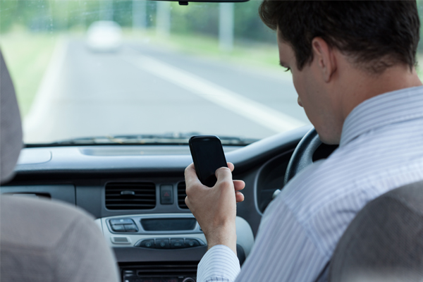 Article image for Drivers distracted 45 per cent of the time behind the wheel