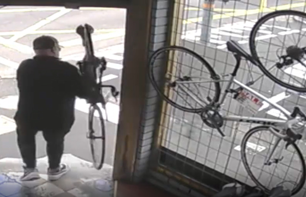 Article image for Watch: Brazen bike thefts caught on camera