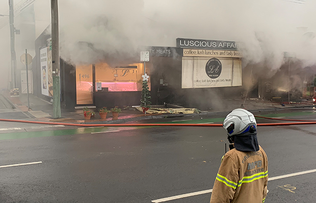 Article image for Hawthorn East fire: Popular Tooronga Rd shops up in the flames