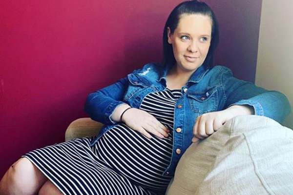 Article image for Pregnant mum wants to livestream her labour on Instagram