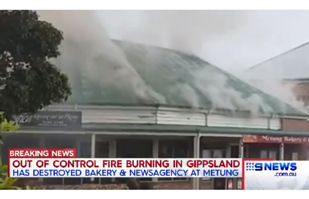 Article image for Metung fire: ‘The bakery has exploded!’ — fire at popular lake getaway