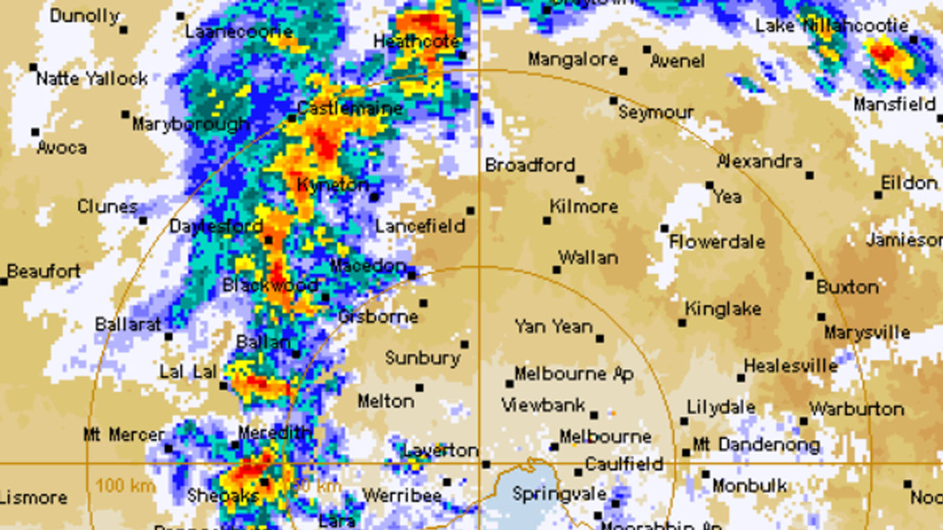 Wild weather Peak hour storm sees flash flooding across Melbourne 3AW
