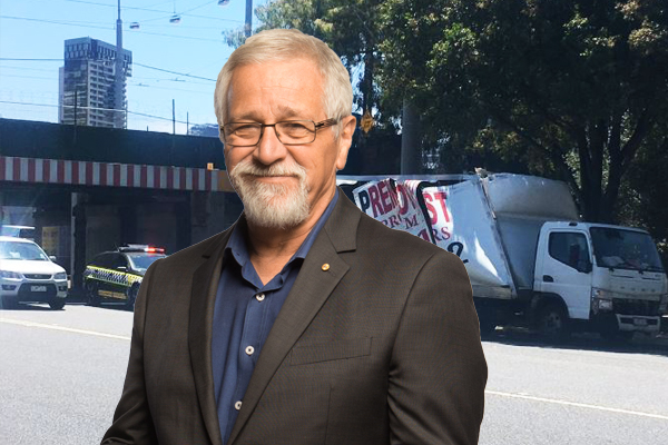 Article image for Neil Mitchell calls in to Denis Walter after truck slams into Montague Street bridge AGAIN