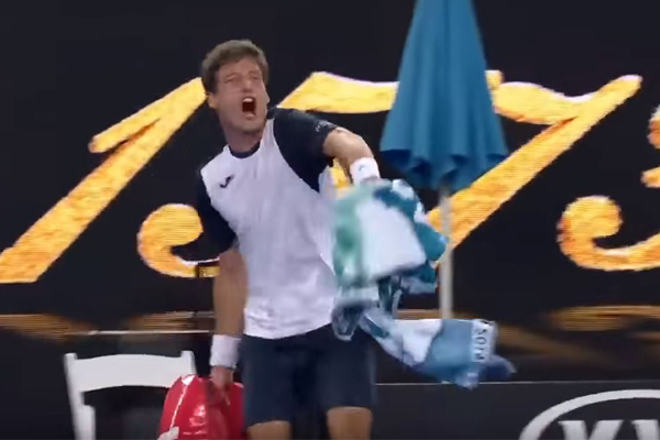 Article image for Spanish tennis player’s shocking dummy spit at the Australian Open