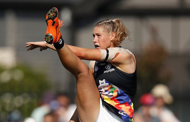 Article image for Sports stars rally against ‘gross’ reaction to Tayla Harris AFLW photo