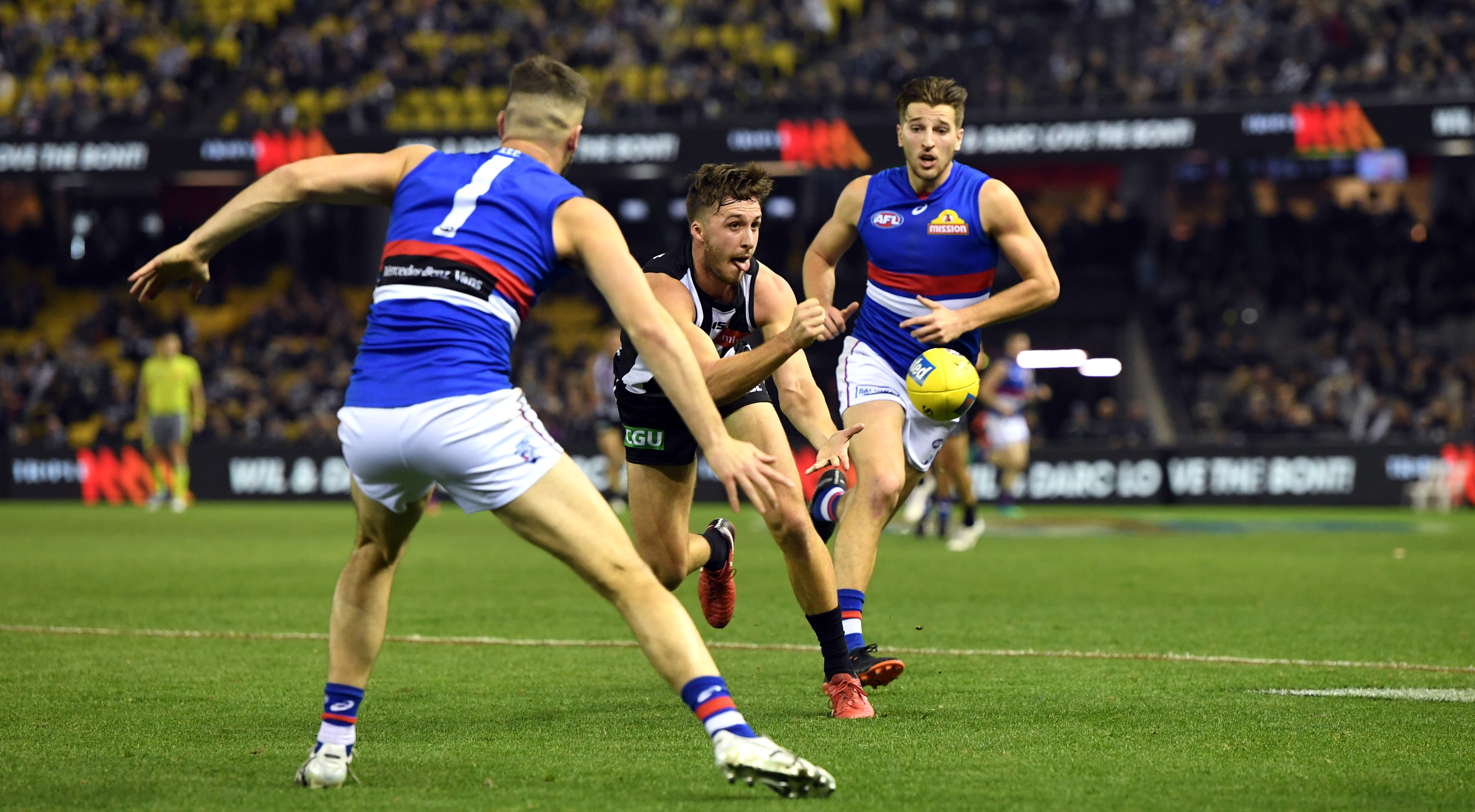 Article image for Collingwood defeat the Bulldogs at the G