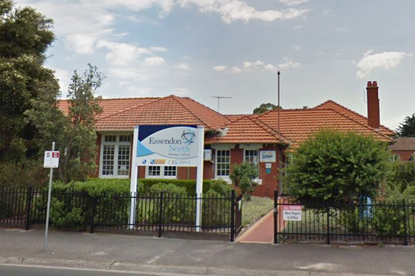 Article image for Premier says Essendon North PS is safe, despite parent concerns about asbestos