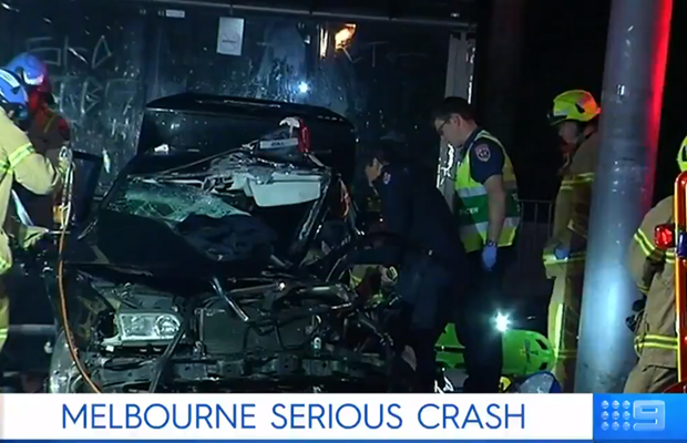 Article image for Passenger fighting for life, Plenty Road shut down after major Bundoora smash