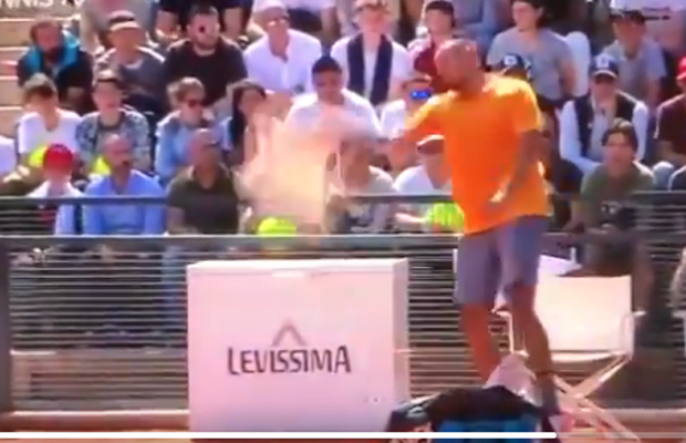 Article image for Kyrgios reaches new low in extraordinary Italian Open meltdown, walk-off