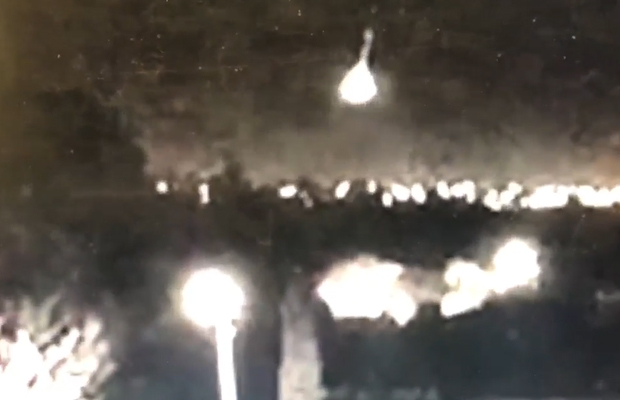 Article image for Incredible footage: Meteor races over Melbourne
