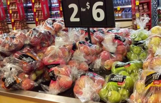 Article image for Supermarket accused of ‘hypocrisy’ when it comes to plastic bags