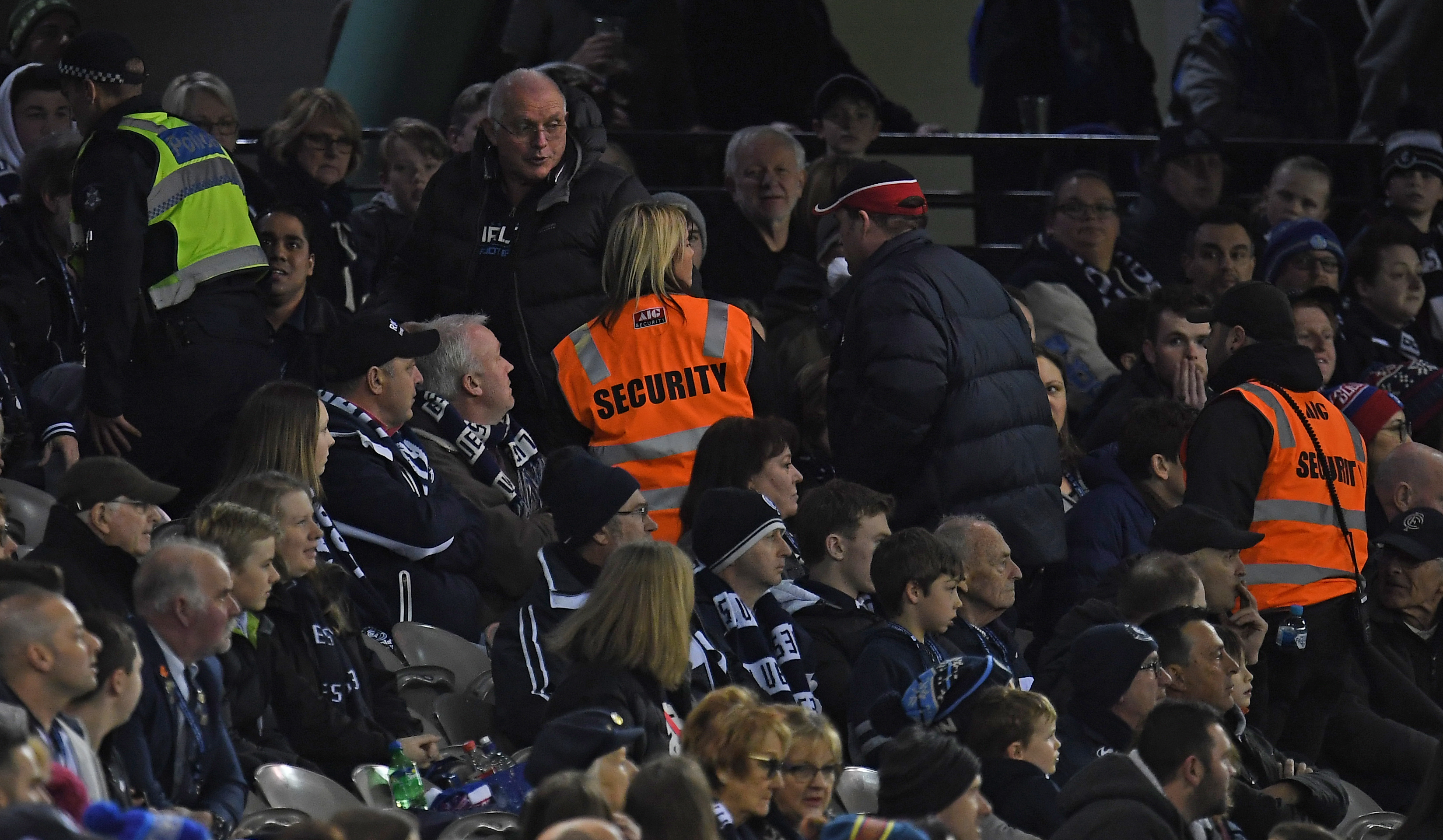 Article image for Richmond cheer squad calls for official guidelines on footy crowd conduct