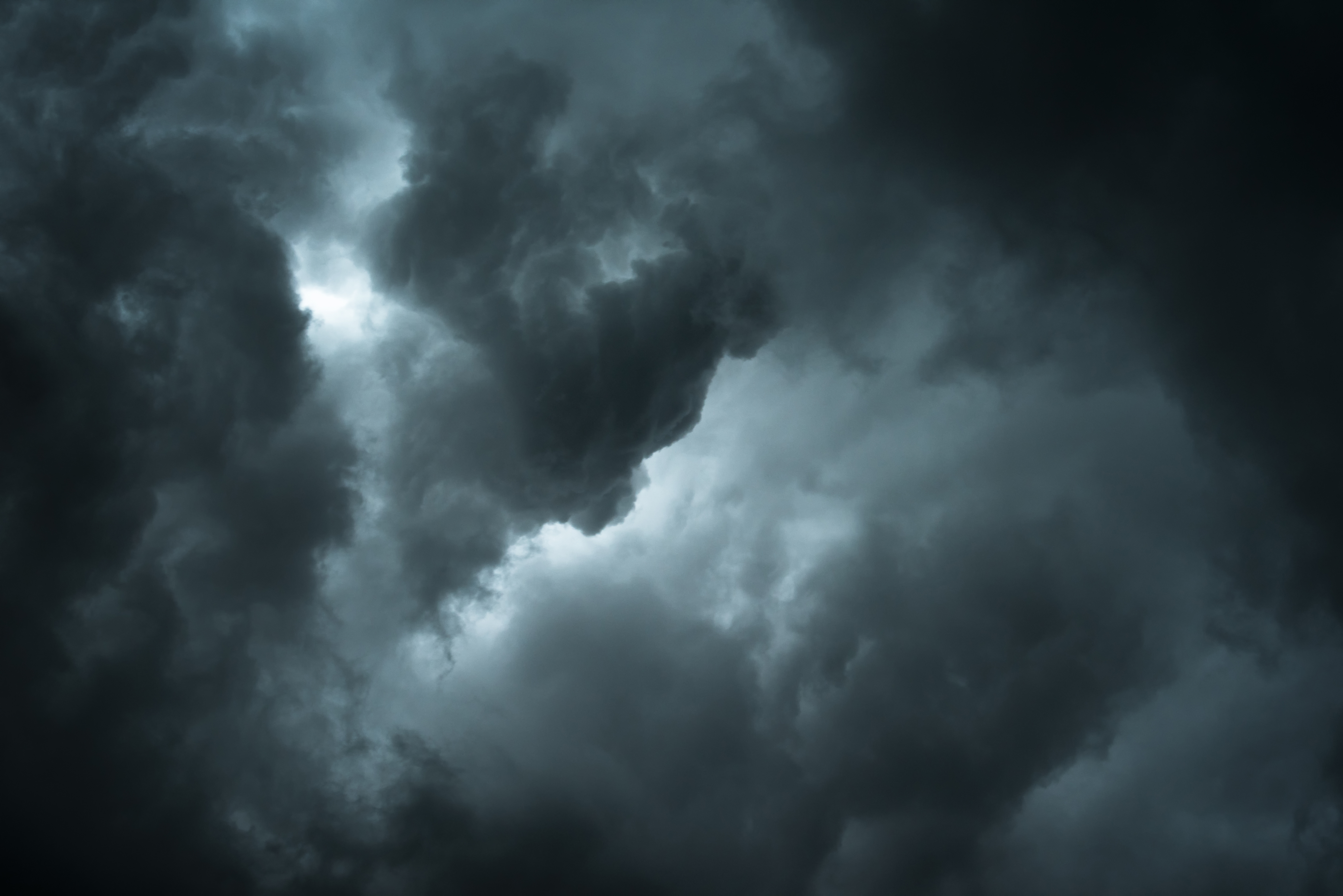 Article image for Dust storm whips Victoria after summery October night