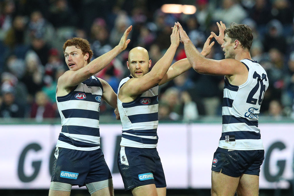Article image for Geelong hold off the Saints to maintain their top spot