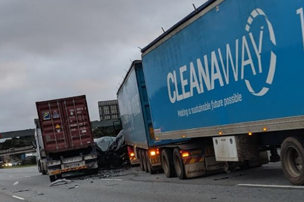 Article image for Monash Freeway miracle: No serious injuries after horror crash which forced road closure