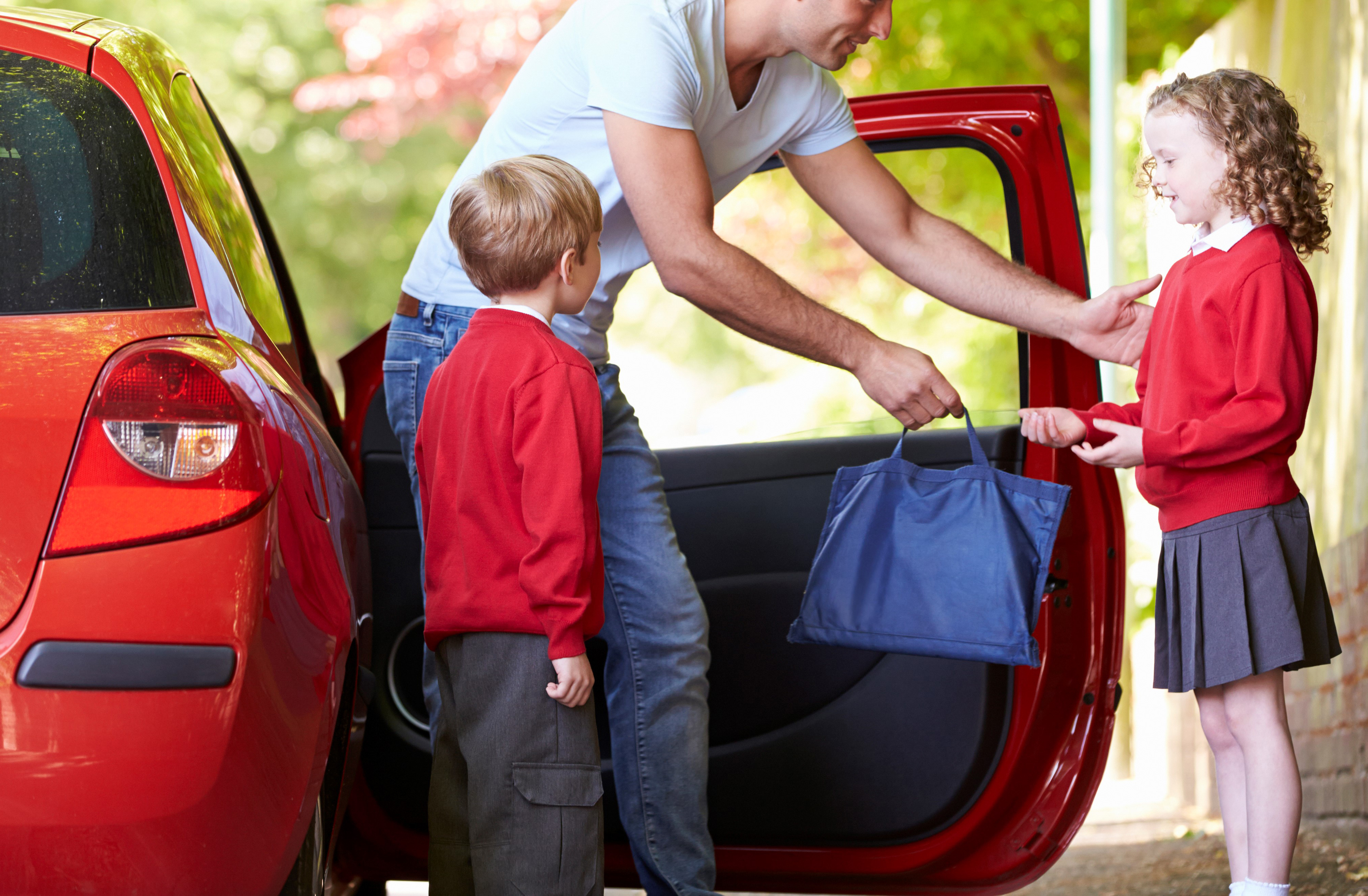 Article image for Dangerous parent driving: Students warned to watch out for risky drivers outside schools