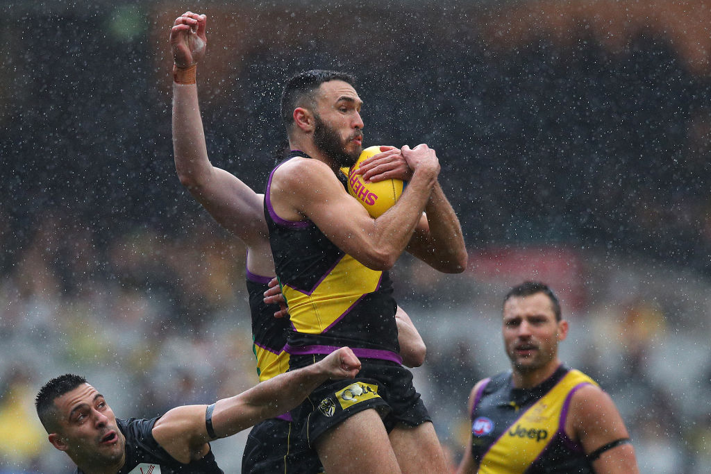 Article image for Tigers sneak into the top four after a scrappy win