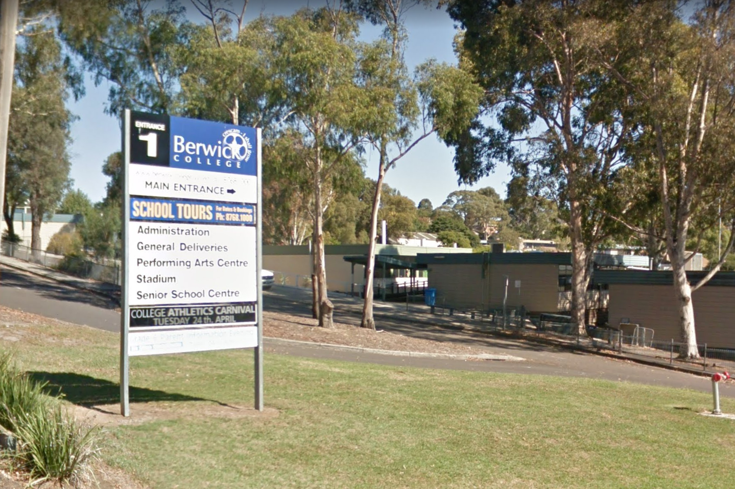 Article image for ‘There were about 40 kids involved’: Huge brawl forces Berwick school into lockdown, teacher attacked