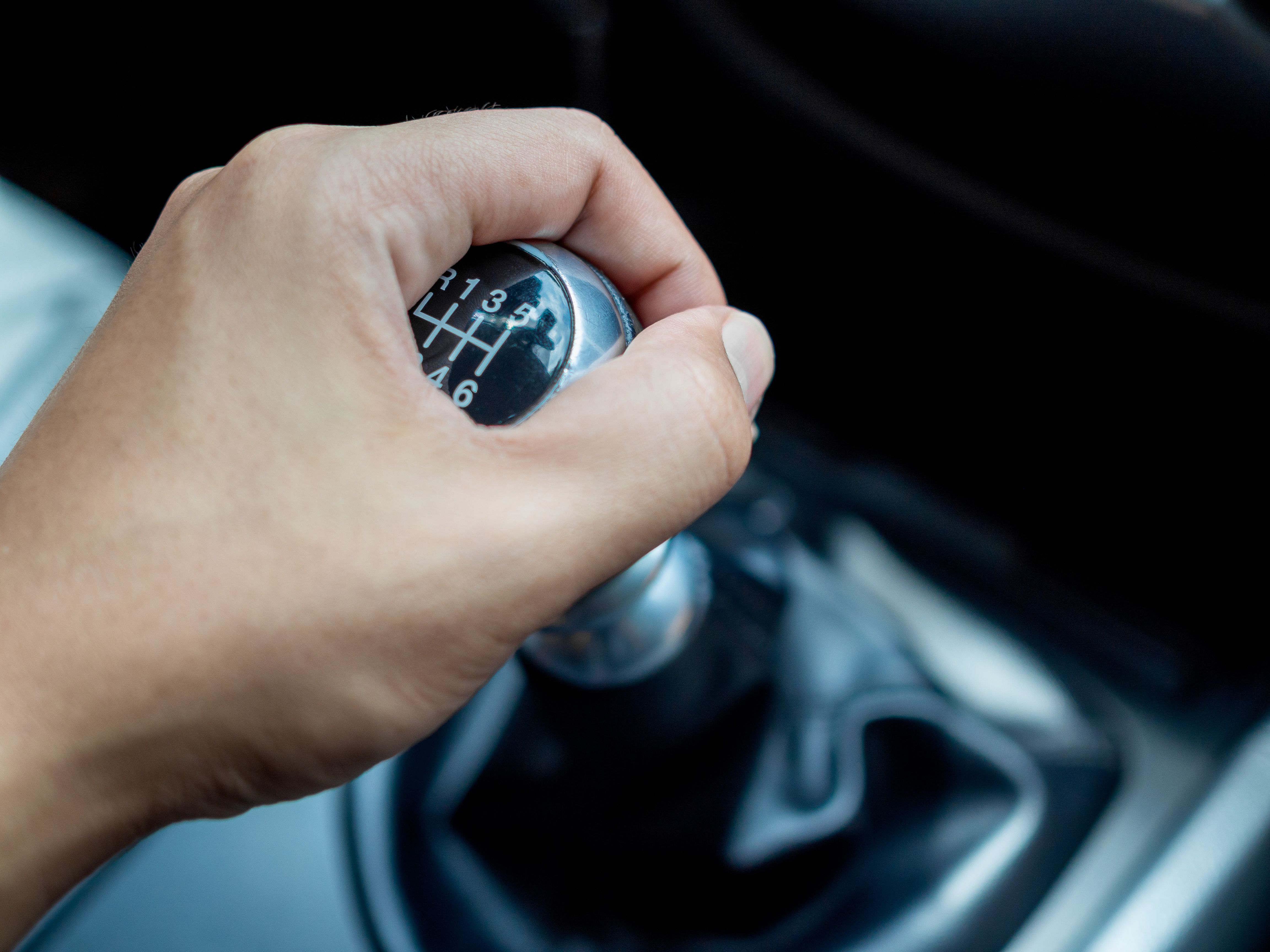 Article image for The death of the manual car: Holden ditches manual transmissions for popular vehicle range