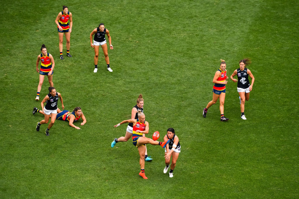 Article image for Former sex discrimination commissioner calls for ‘transparency’ in AFLW dispute