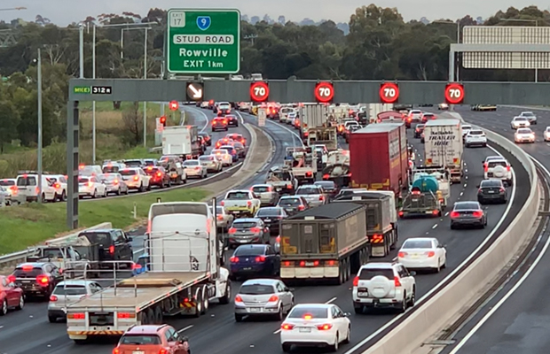 Article image for 11-car pile-up in a bad morning on the Monash Freeway