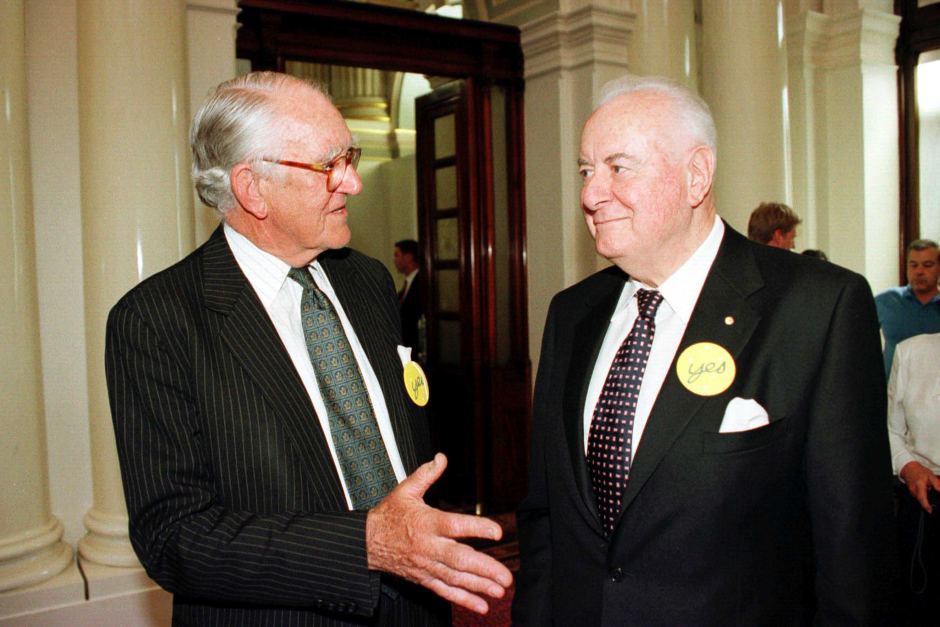 Article image for 20 Years Ago Today: 05 Nov, 1999 Former PMs Whitlam and Fraser unite.