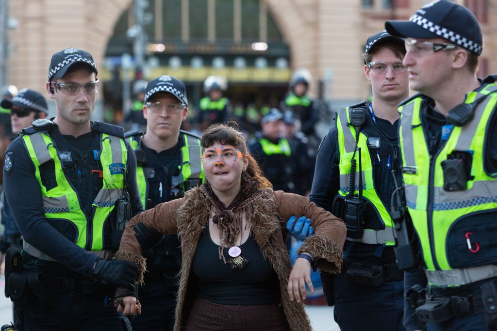 Article image for Victorian opposition moves to reintroduce ‘move-on laws’ in wake of recent CBD protests
