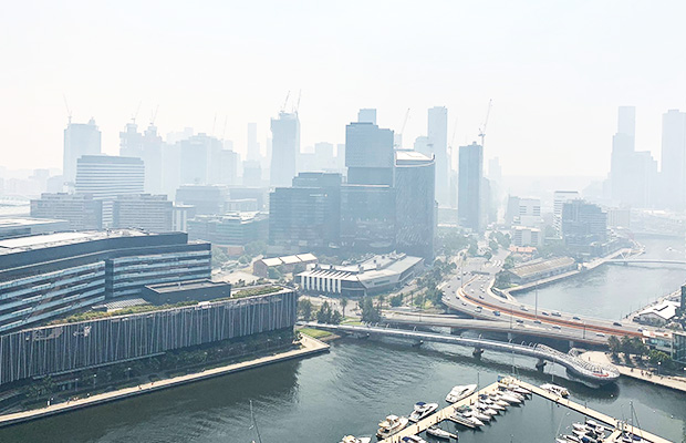 Article image for ‘Tomorrow does not look like a good day’: Health warning issued as smoky haze blankets the state