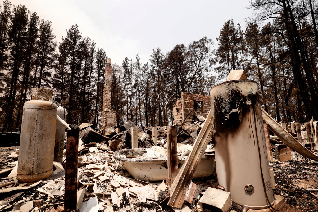 Article image for ‘Should never have been built’: Fire management expert calls for ban on building new houses in high fire risk areas