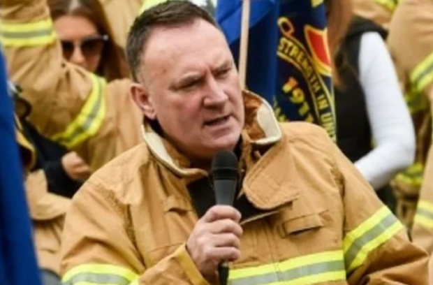 Article image for Pressure grows on activists to ditch planned bushfire protest as UFU boss explains why he rejected invite to speak