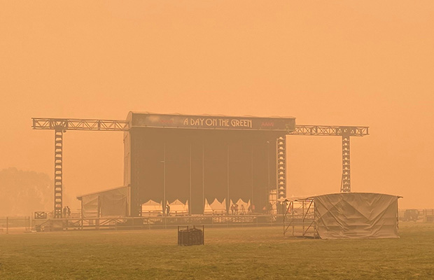 Article image for Cold Chisel’s Day On The Green Rutherglen concert cancelled due to bushfire smoke
