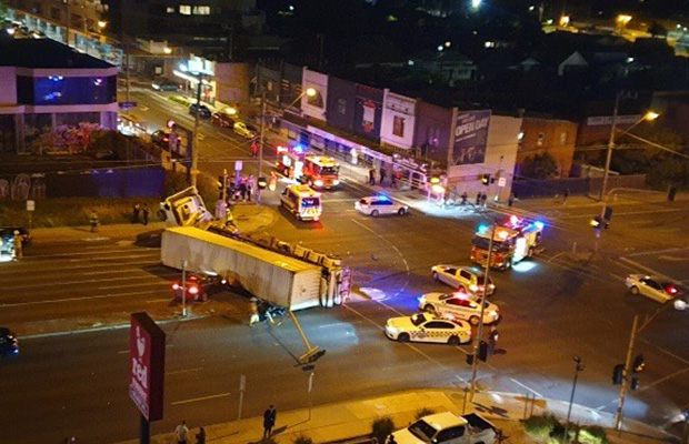 Article image for Two dead after police interception turns fatal: Bell Street closed