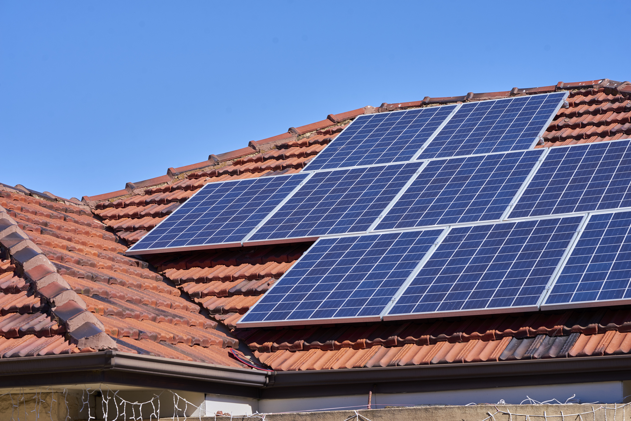 Article image for Solar power customers could face cuts to exporting energy fees