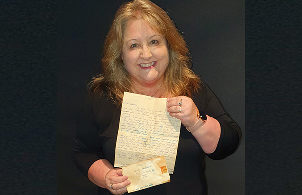 Article image for Woman receives teenage love letter 40 years after it was written!